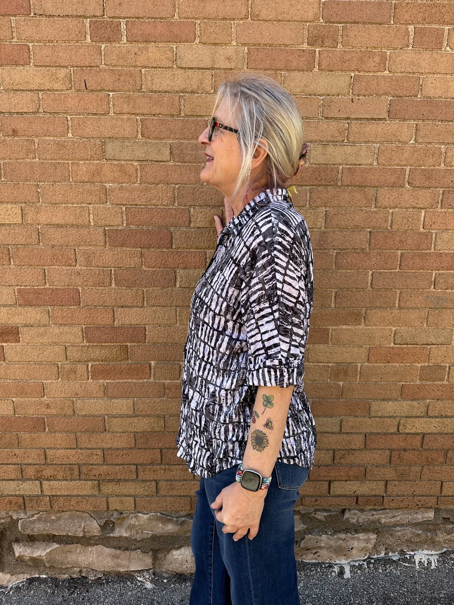 BLACK MIXED PRINT CRINKLE TOP