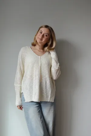 BREEZY KNIT TOP