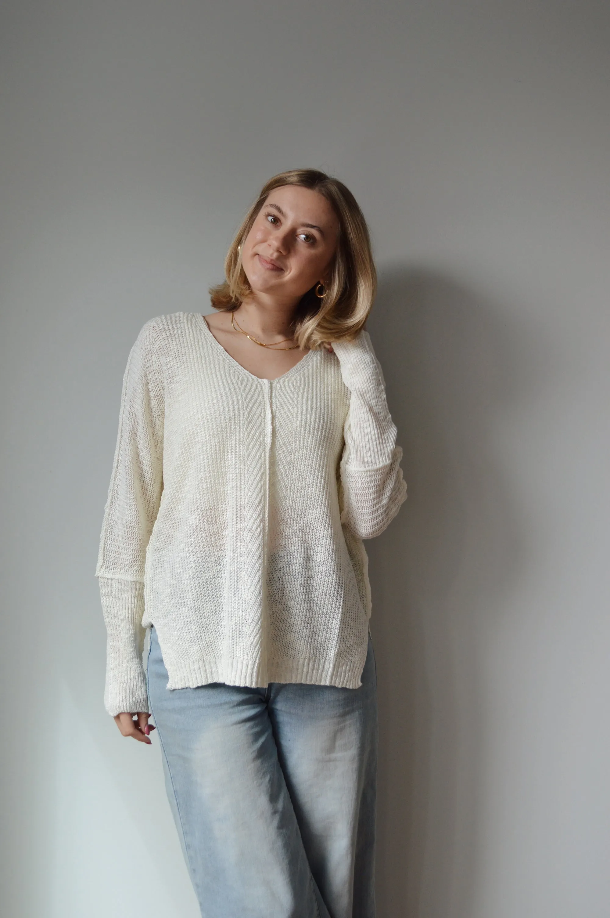 BREEZY KNIT TOP