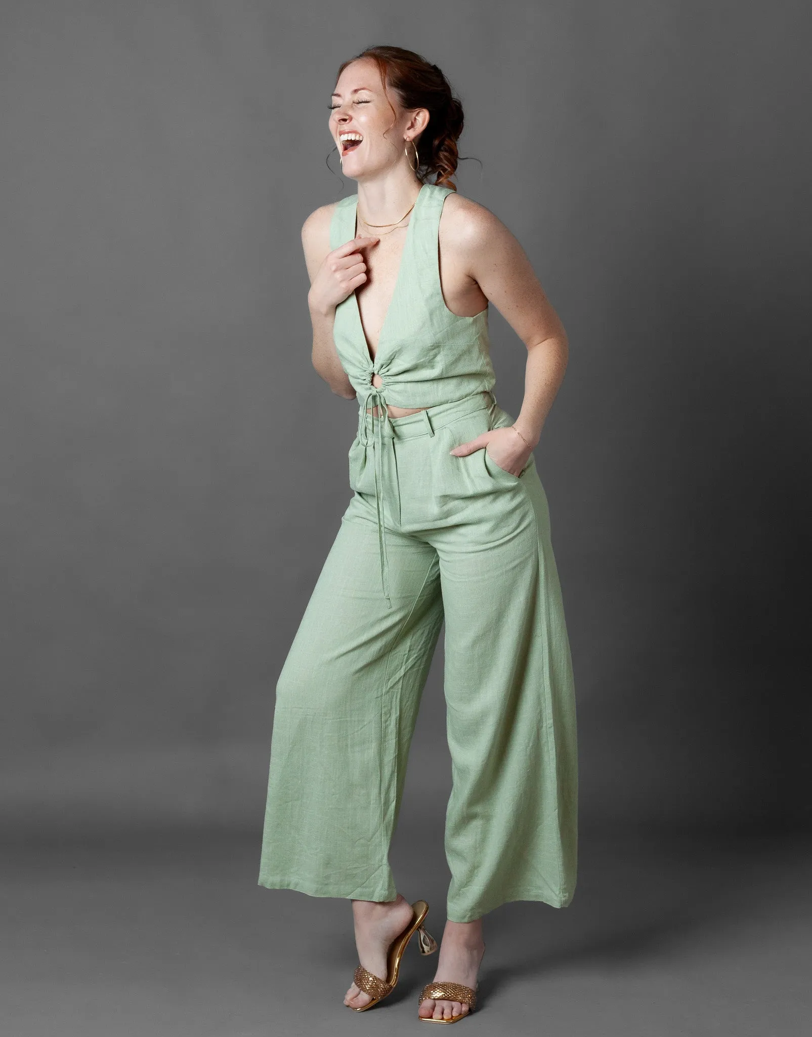 Kyoto Sleeveless Keyhole Linen Cross Back Top